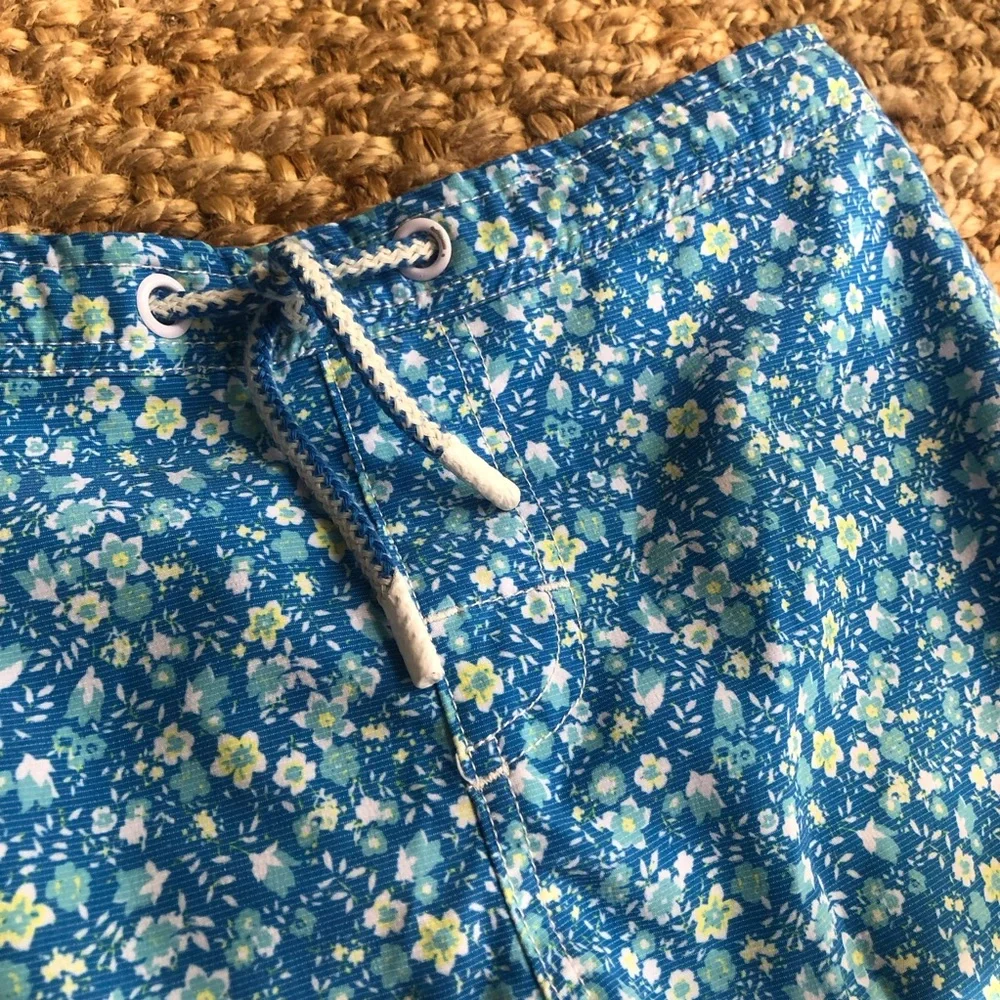 New: Johnnie O Tyndal Swim Trunks. Size 12